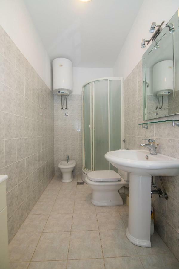 Apartments Vinka Трогір Екстер'єр фото