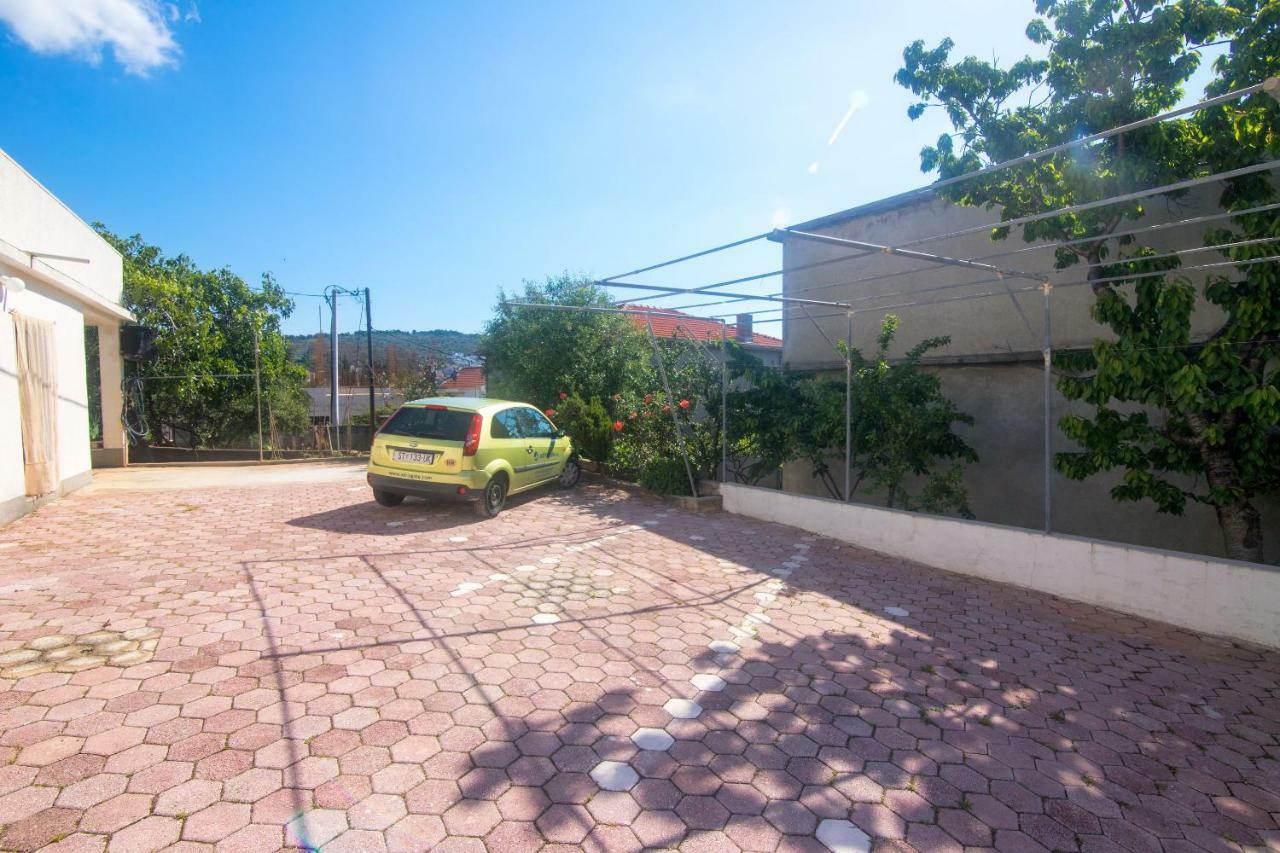 Apartments Vinka Трогір Екстер'єр фото